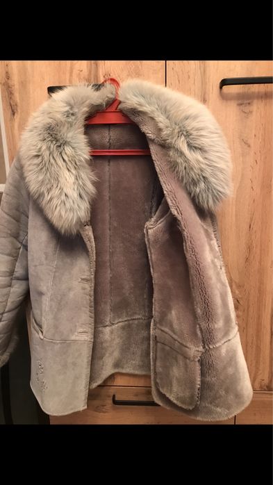 Продаёься женская дублёнка, замш