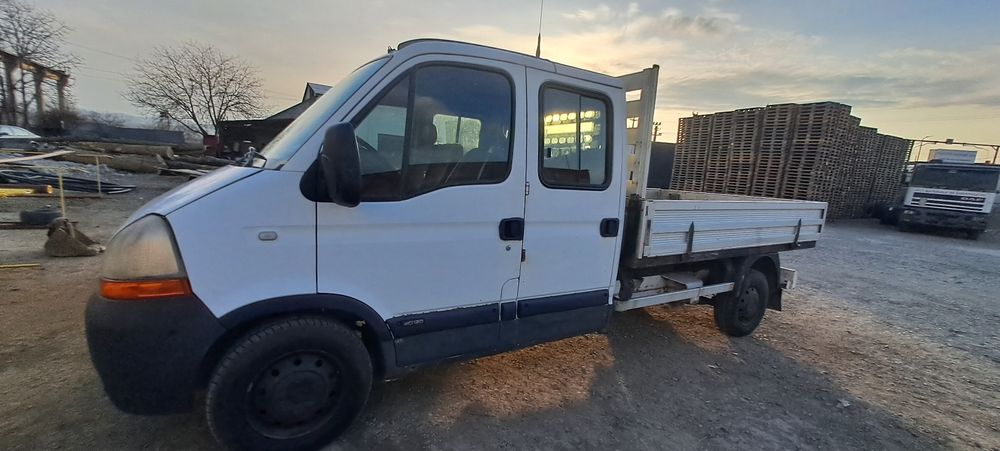 Renault Master 2.5 dCi 120 CP – Autoutilitară N1, motorină, stare bună,6 locuri