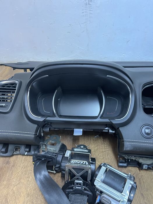 Plansa bord Renault Grand Scenic 4 2016-2024 cu airbag