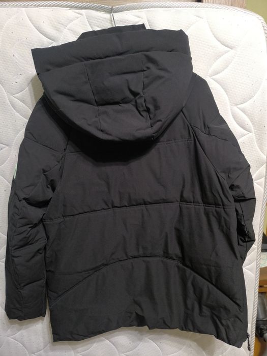 Продам зимний пуховик