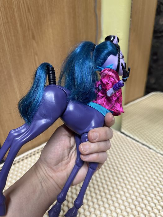 Продам куклу монстр хай!