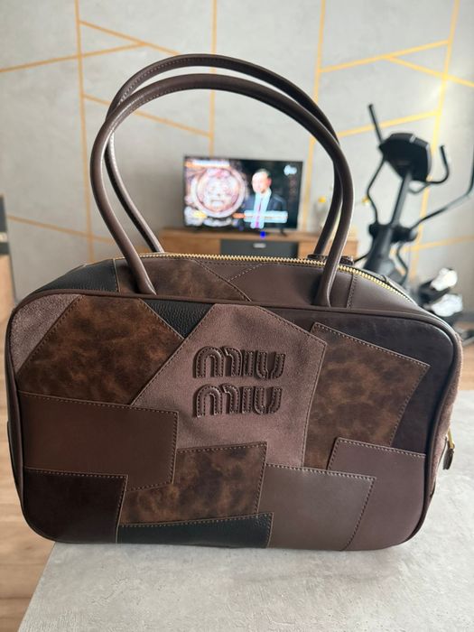 Продам сумку натуральная кожа MIU MIU