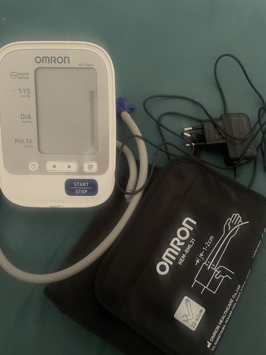 Продаю тонометр электронный