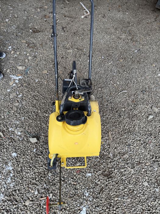 Masina de taiat asfalt