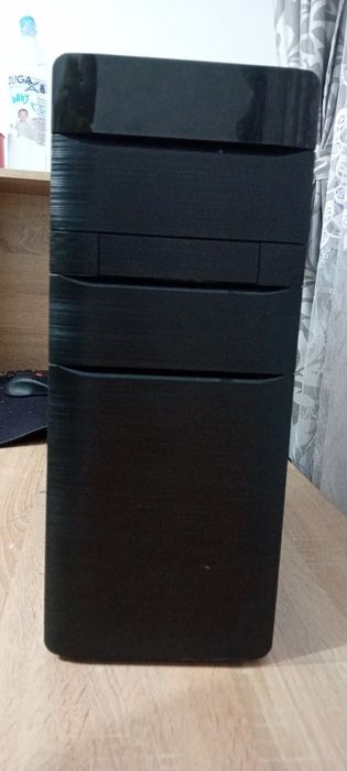 Pc de vanzare cu placa de retea răspund pe dau clip sa arat ca functio