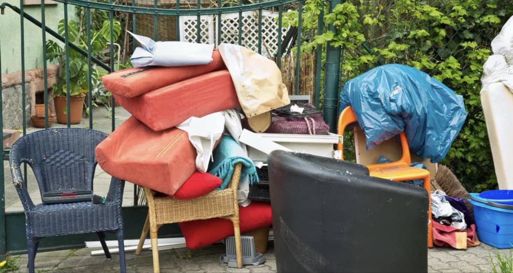 Oferr servici curatenie poduri case etc