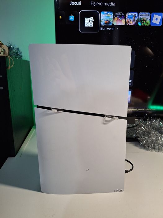 Vand ps5 slim Fortnite edition 1tb care are garantie