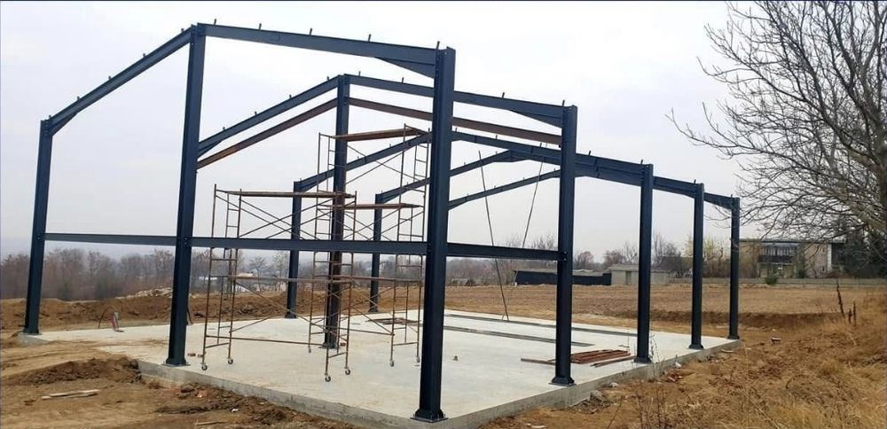 Societatea noastră se ocupa cu vanzarea de hala metalica pe structura