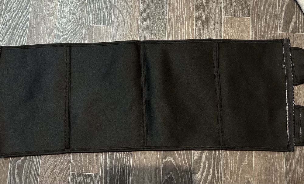 продажа джинсов и корсета