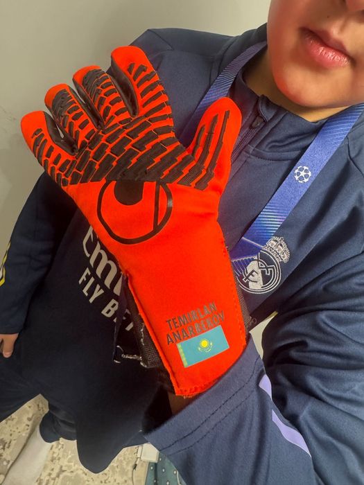 Перчатка анарбекова