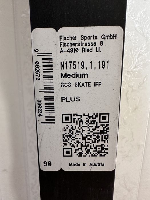 Продам беговые лыжи Fischer