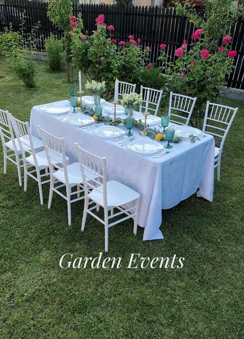 Mese si scaune chiavari pilgrim lemn de inchiriat /ghirlande luminoase