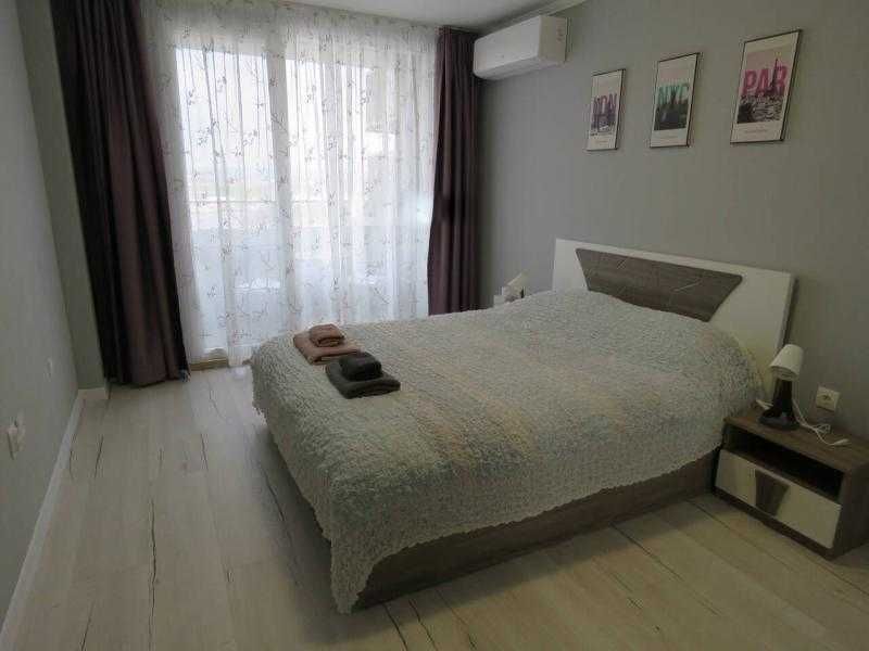 Дава се под наем Двустаен апартамент в Бургас, Изгрев - 65 кв.м за 714 € - Снимка #6