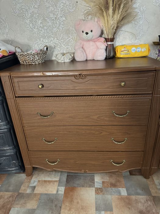 Продам спальный  гарнитур