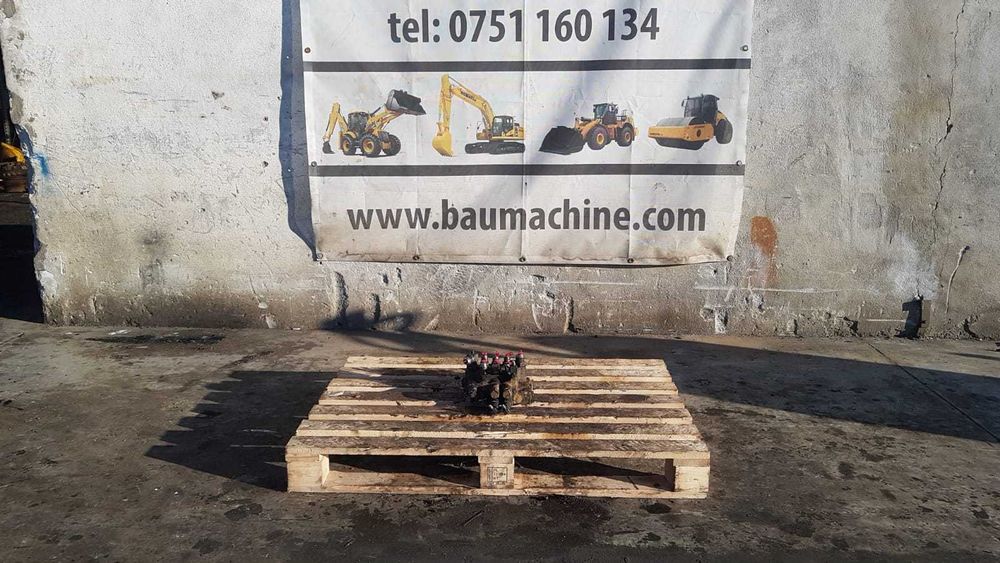 Distribuitor Hidraulic miniexcavator Komatsu PC75 , HAA37456