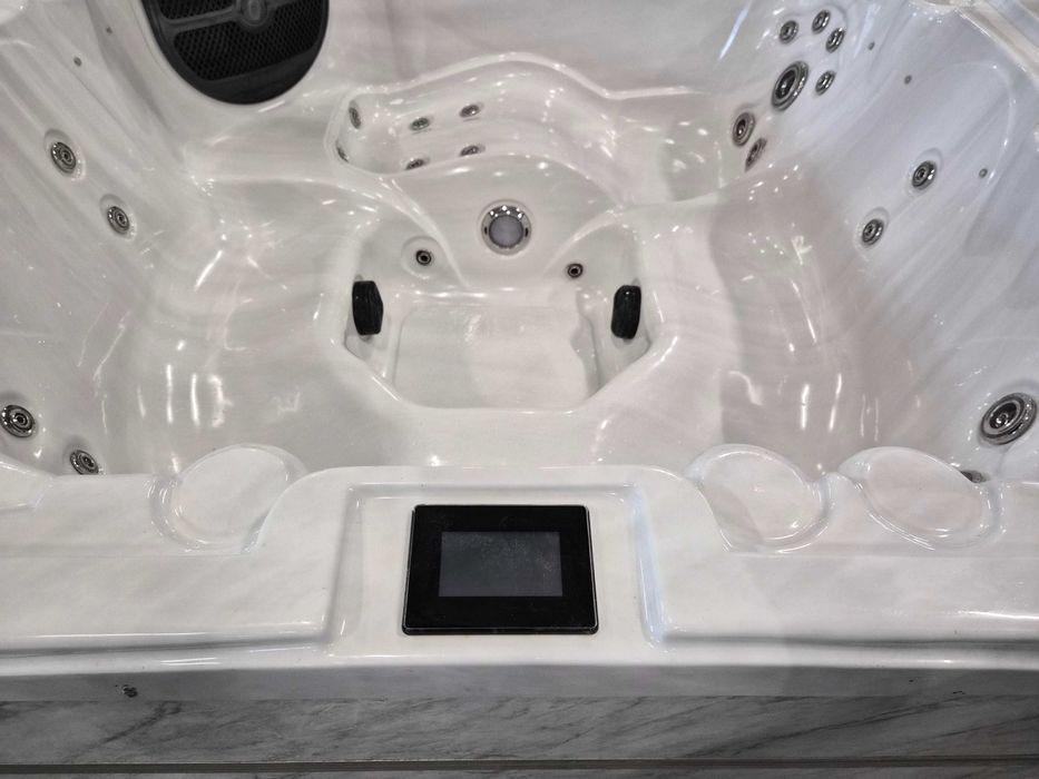 Jacuzzi exterior