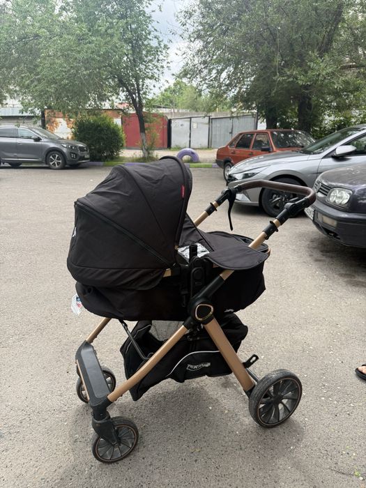 Коляска в отличном состояний