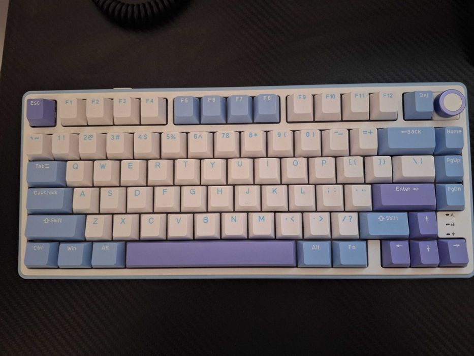 Геймърска клавиатура Royal Kludge R75