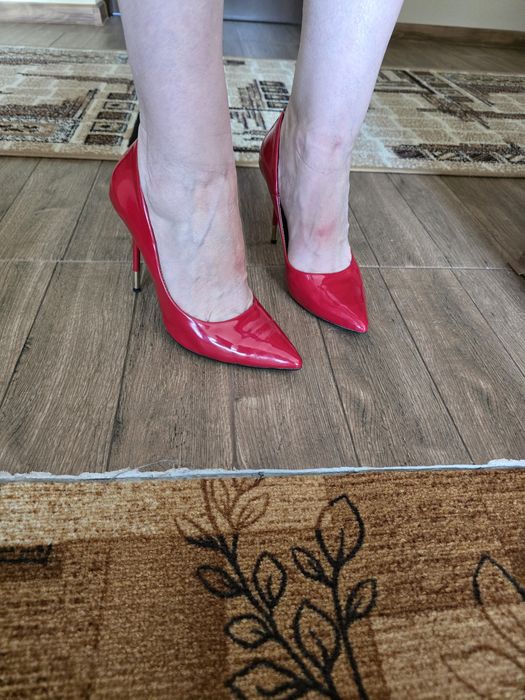 Обувки на висок ток 37 номер