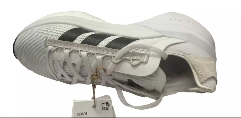 Аdidas AVRYN номер 39 1/3