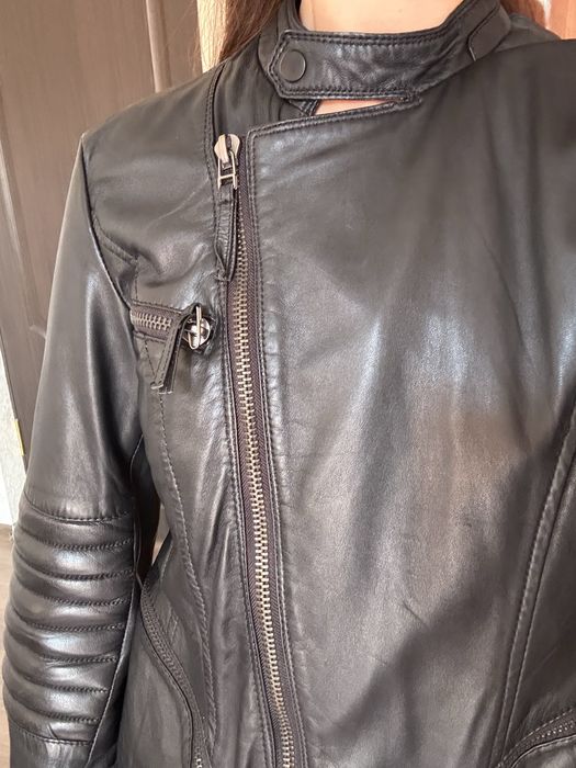 Куртка кожаная черная