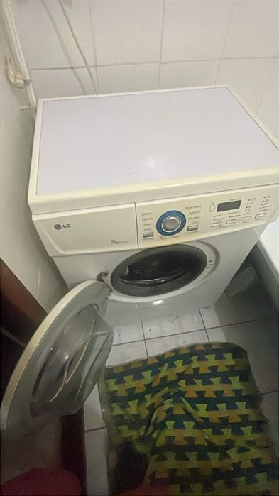 Продам стиральную машину