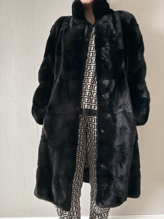 Продам норковую шубу