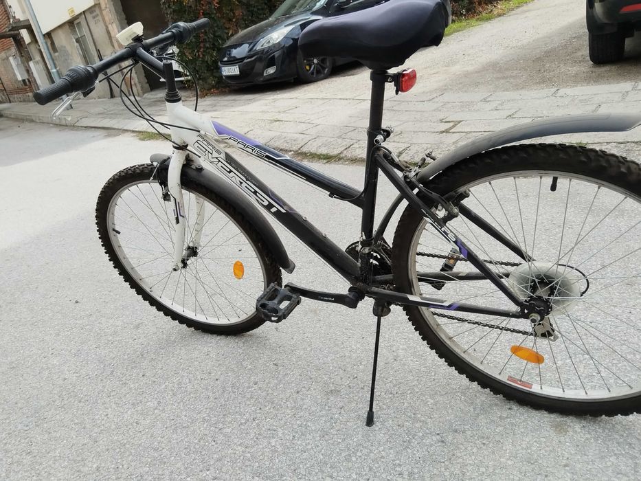 Велосипед Everest 26 " с допълнение калници, фенер, седалка