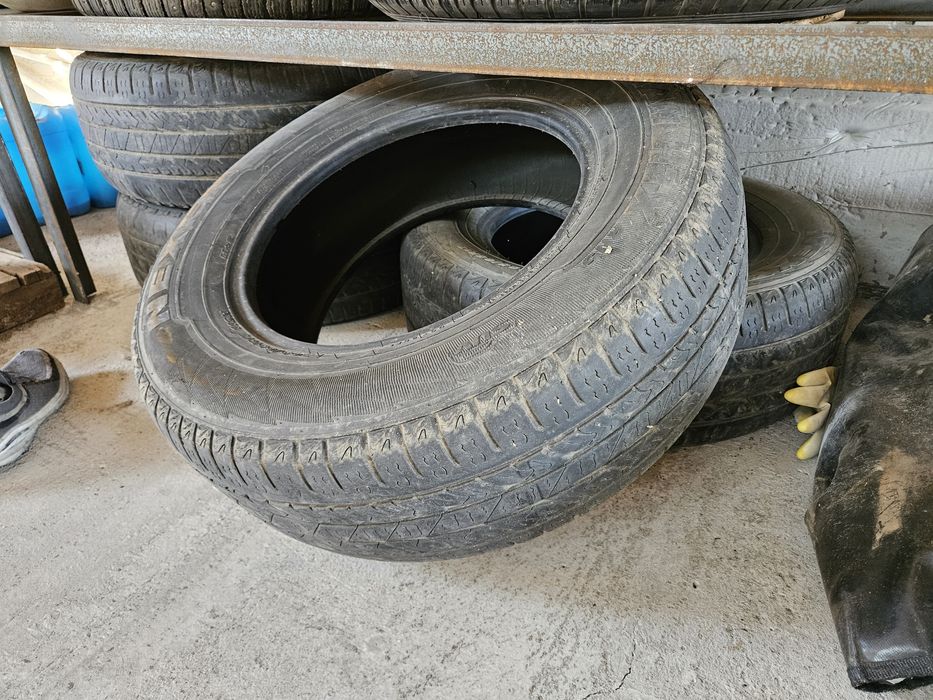 Продам шины покрышку R17