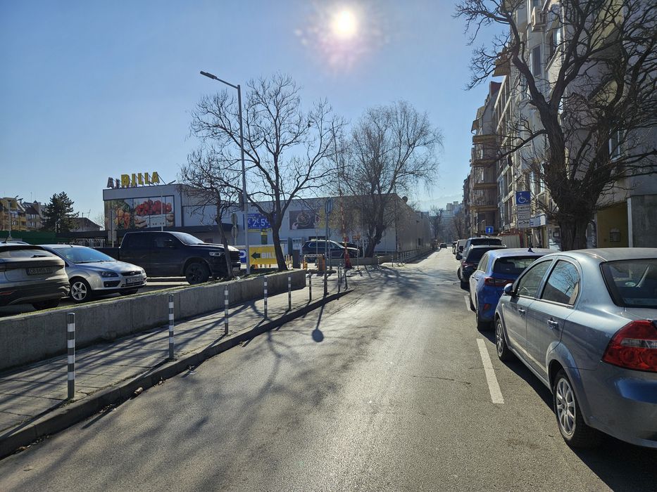 Гараж -паркомясто