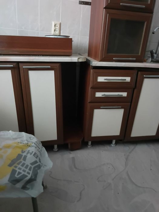 Продам кухонный гарнитур б у