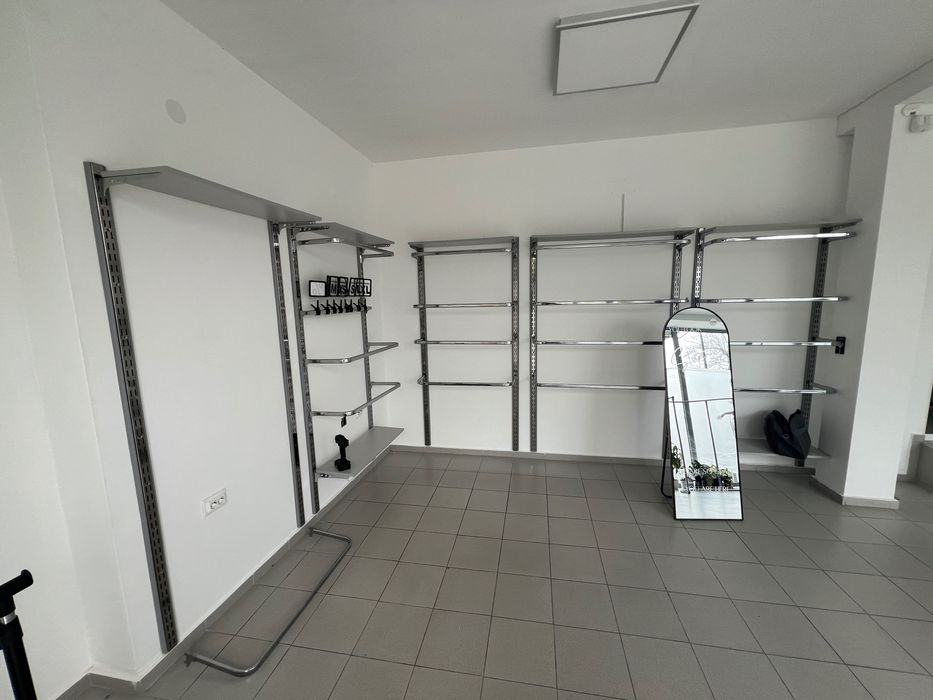 Оборудване за магазин, щендери, стелажи, луксозни дамски манекени, детски манекени