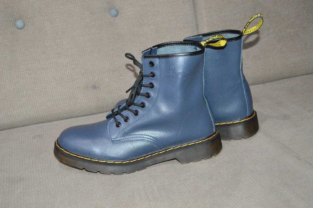 Ghete bocanci piele Dr. Martens 1460 marime 45 46 Air Wair noi