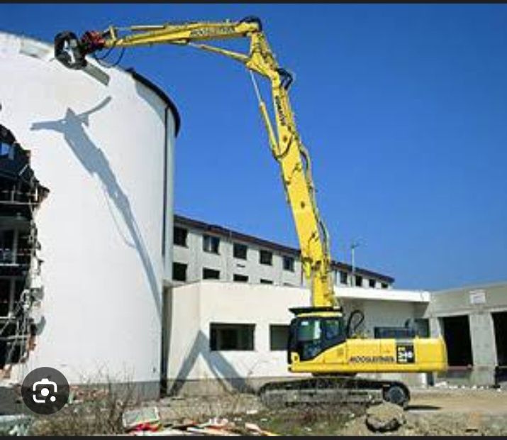 Демонтаж конструкций Снос землянок Старых домов строений построек