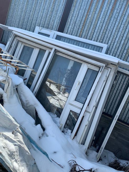 Пластиковые б/у окна