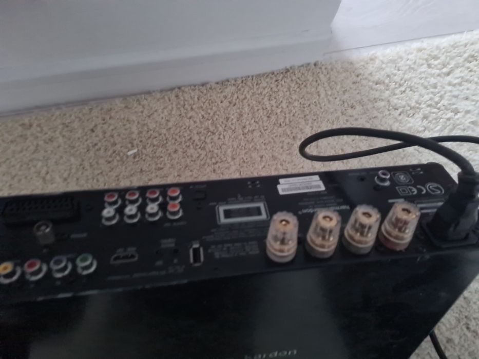 Stație harman kardon HS 150