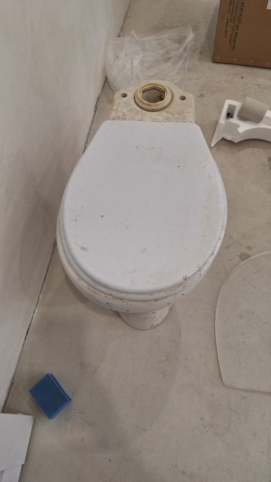 Унитаз в хорошем состоянии