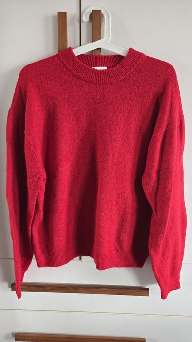 Н&М червен мек пуловер