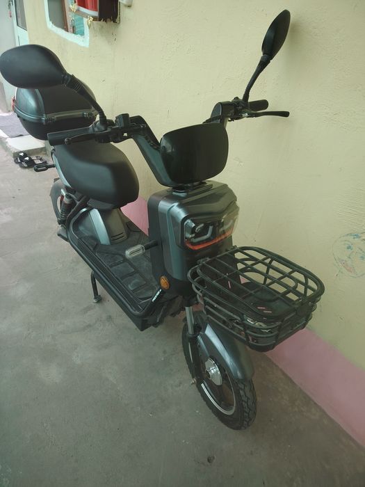 Скутер сотилади холати янги