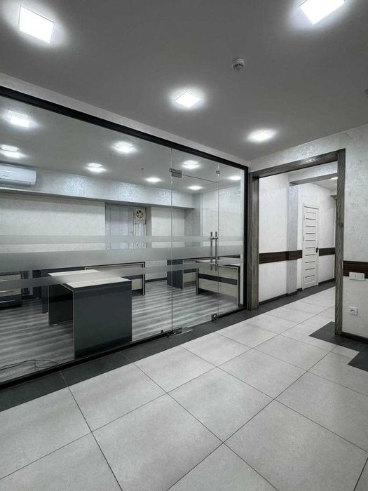 продается нежилое помещение ц4