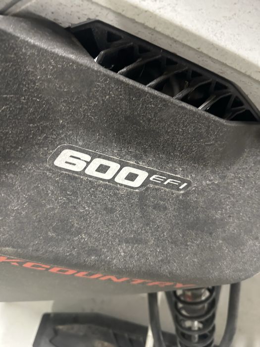 ЧИСТО НОВА ски шейна SKI DOO BLACK COUNTRY 600 EFI 2021