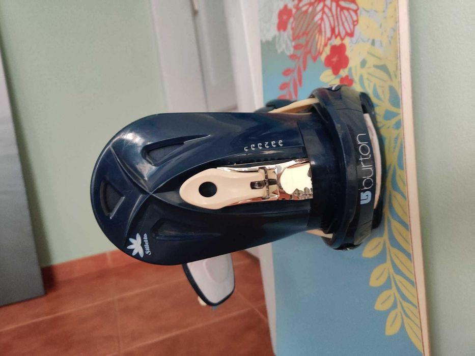 Сноуборд, автомати и обувки BURTON, какса и очила CEBE