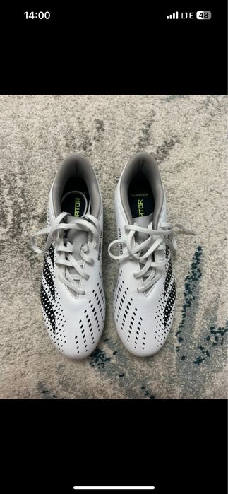 Ghete de Fotbal Adidas