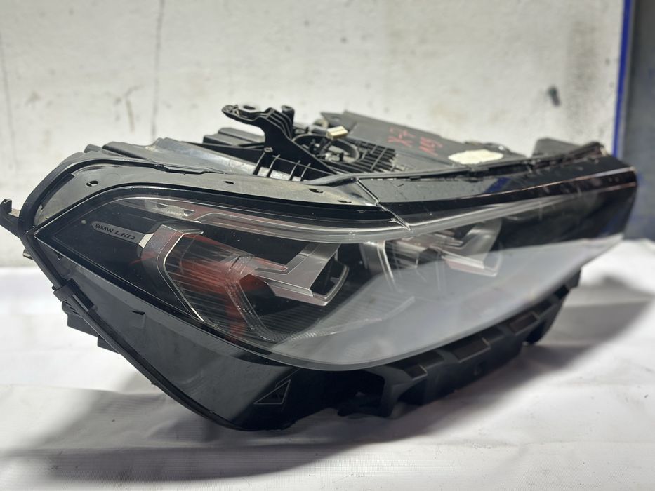 Фара передняя правая  X7 G07 Led