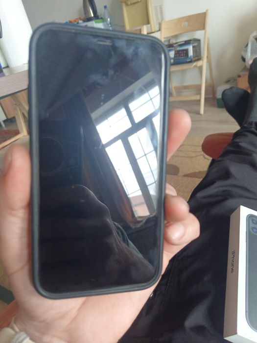 Продам Айфон 11, 128г.