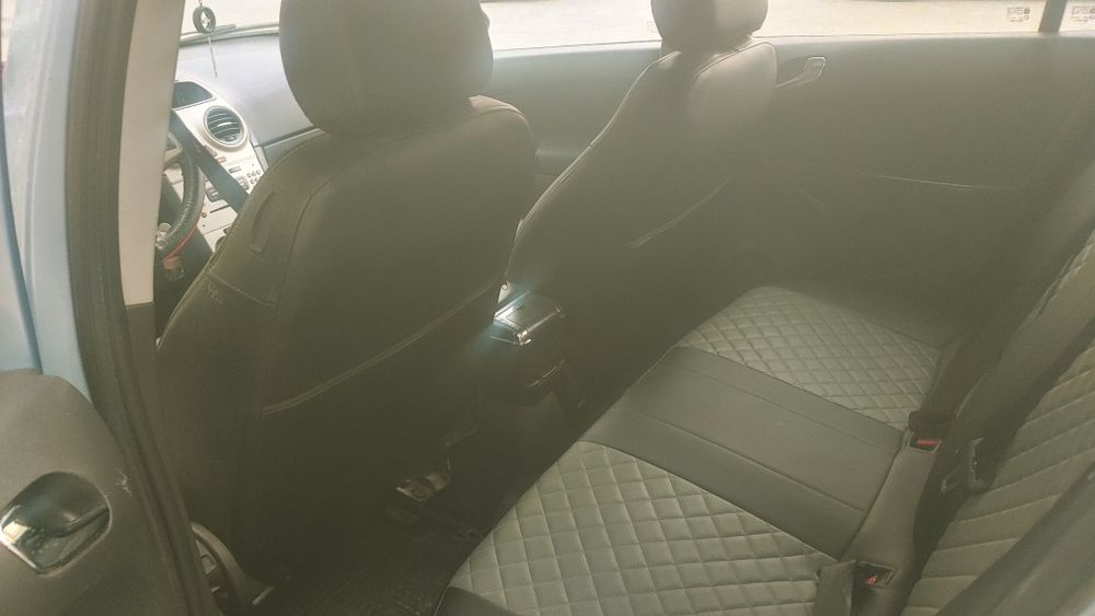 Опель Корса Д. хэтчбек