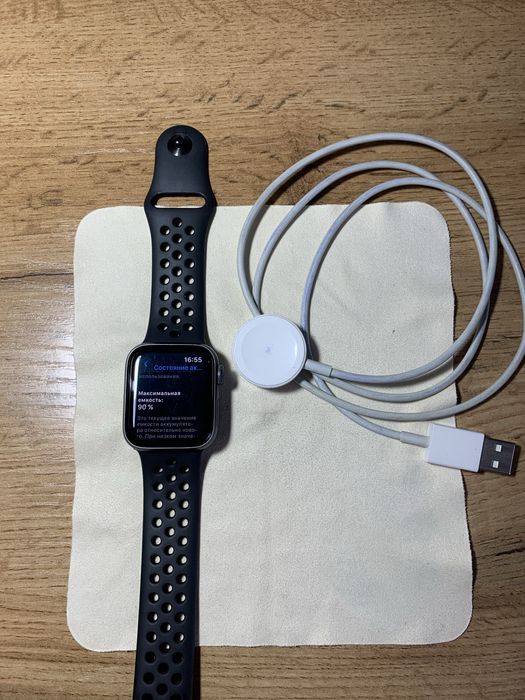 Apple Watch Series 5 Nike 40 мм
