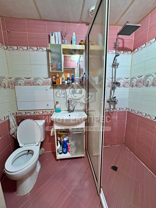 Продава се Тристаен апартамент в Асеновград - 68 кв.м за 1238 €/кв.м - Снимка #18