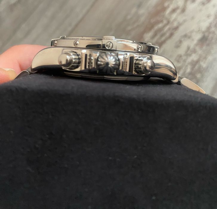 Продавам нов Breitling - Chronomat A13356