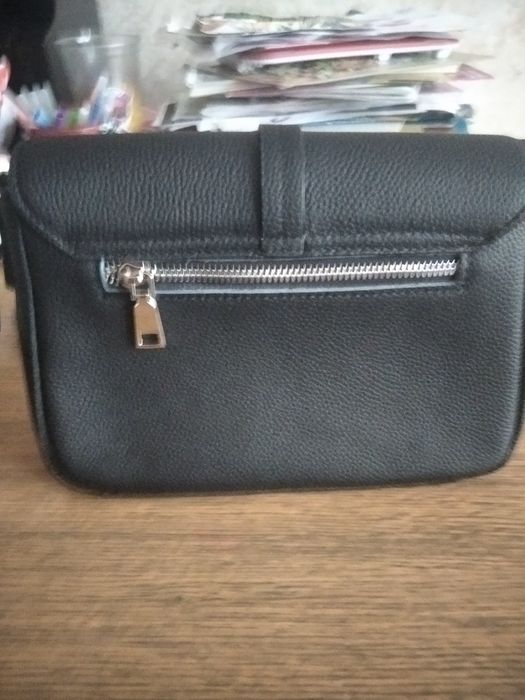 Продам натуральную кожаную сумку